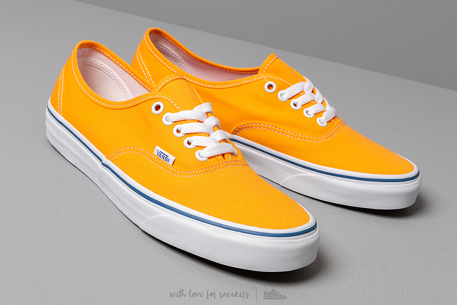 Vans authentic zinnia store