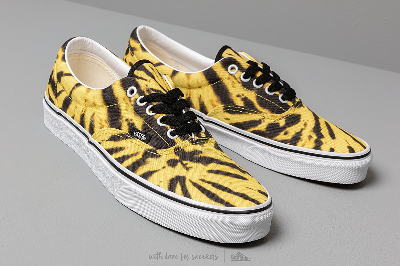 Yellow on sale tie vans