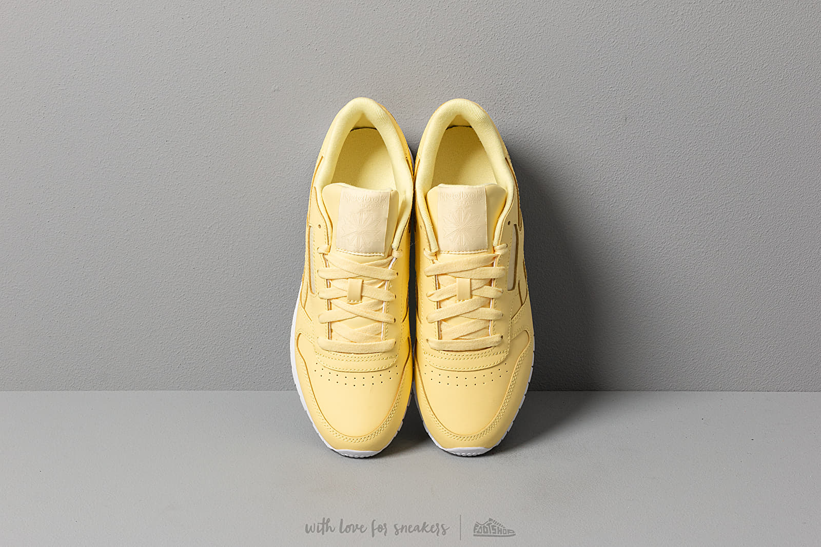 Women s shoes Reebok Classic Leather Filtered Yellow White Footshop