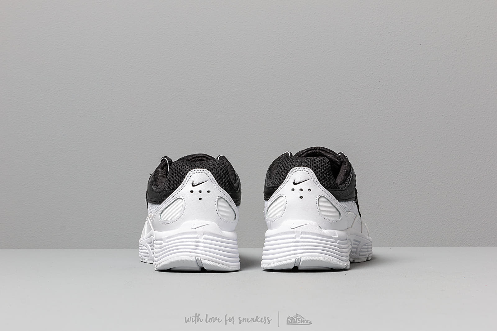 Moteriška avalynė Nike W P-6000 Black/ White