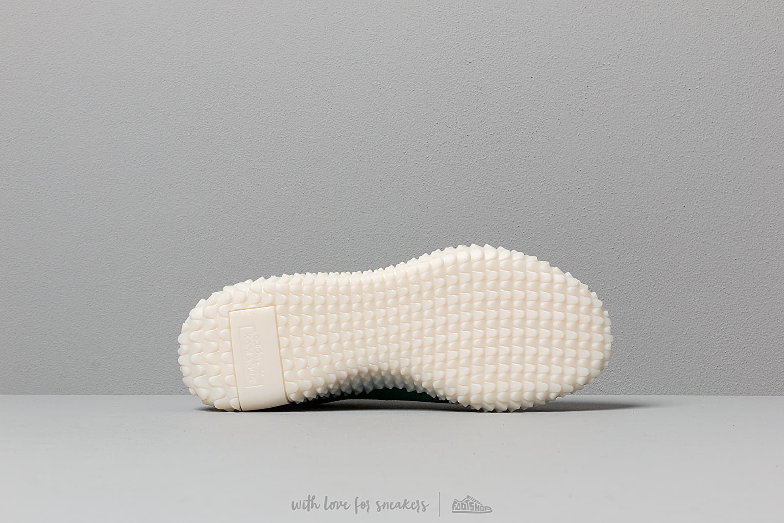 Încălțăminte și sneakerși pentru bărbați adidas Kamanda Core Green/ Crystal White/ Ftw White