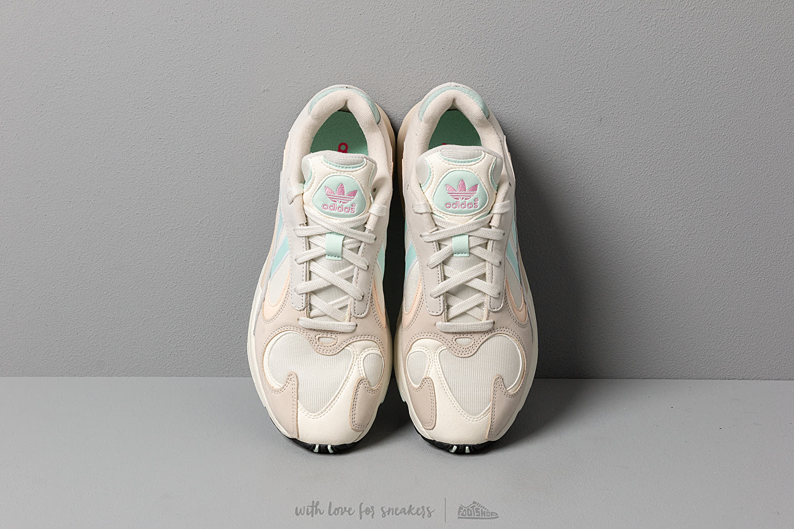 Miesten kengät adidas Yung-1 Off White/ Ice Mint/ Ecru Tint