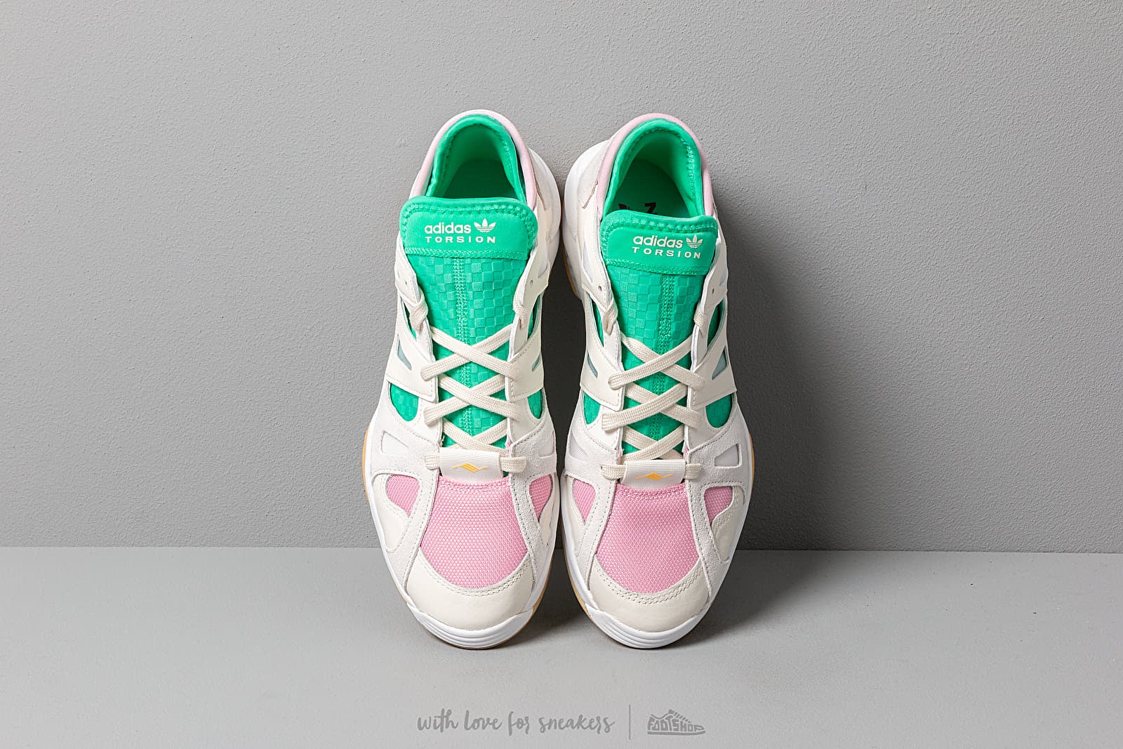 dimension low adidas