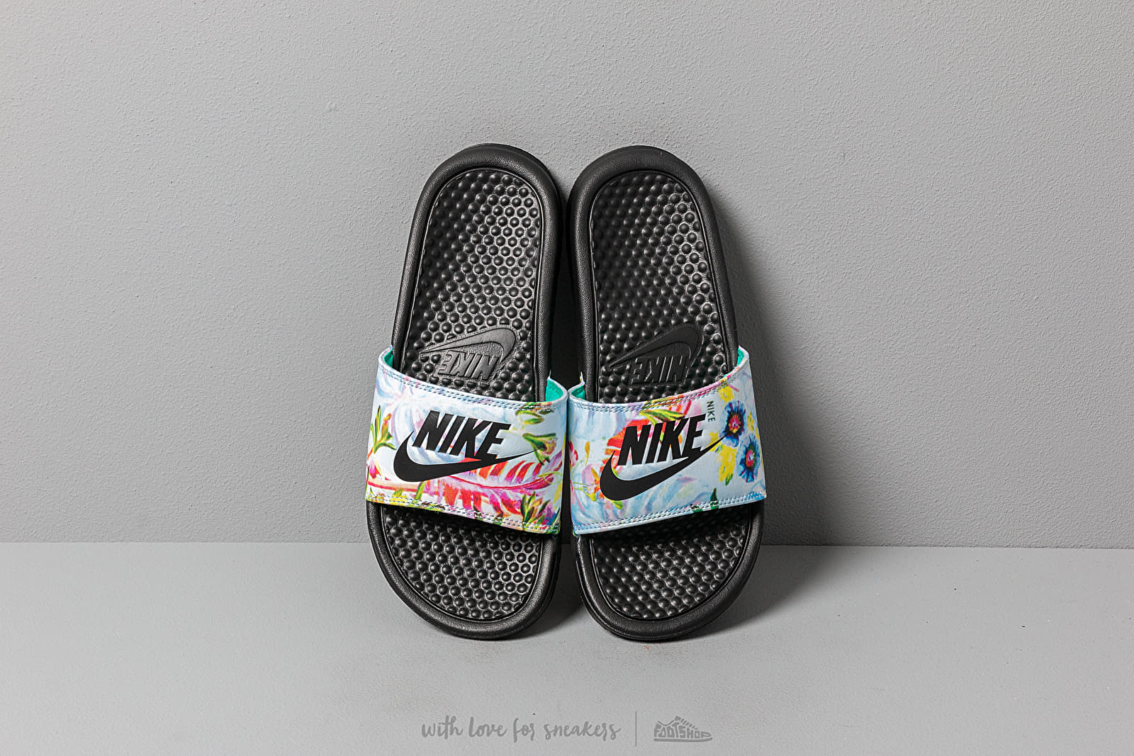 Încălțăminte și sneakerși pentru femei Nike Wmns Benassi JDI Pure Platinum/ Black