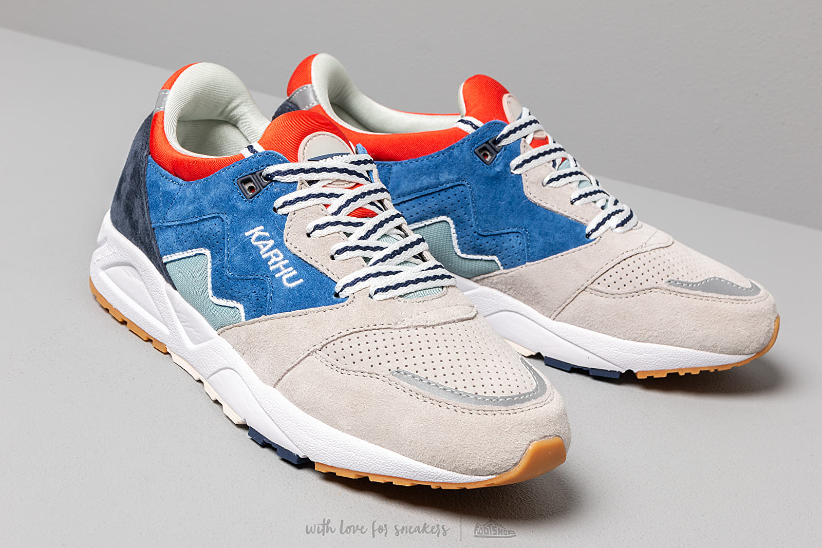 Karhu aria online daphne lunar rock