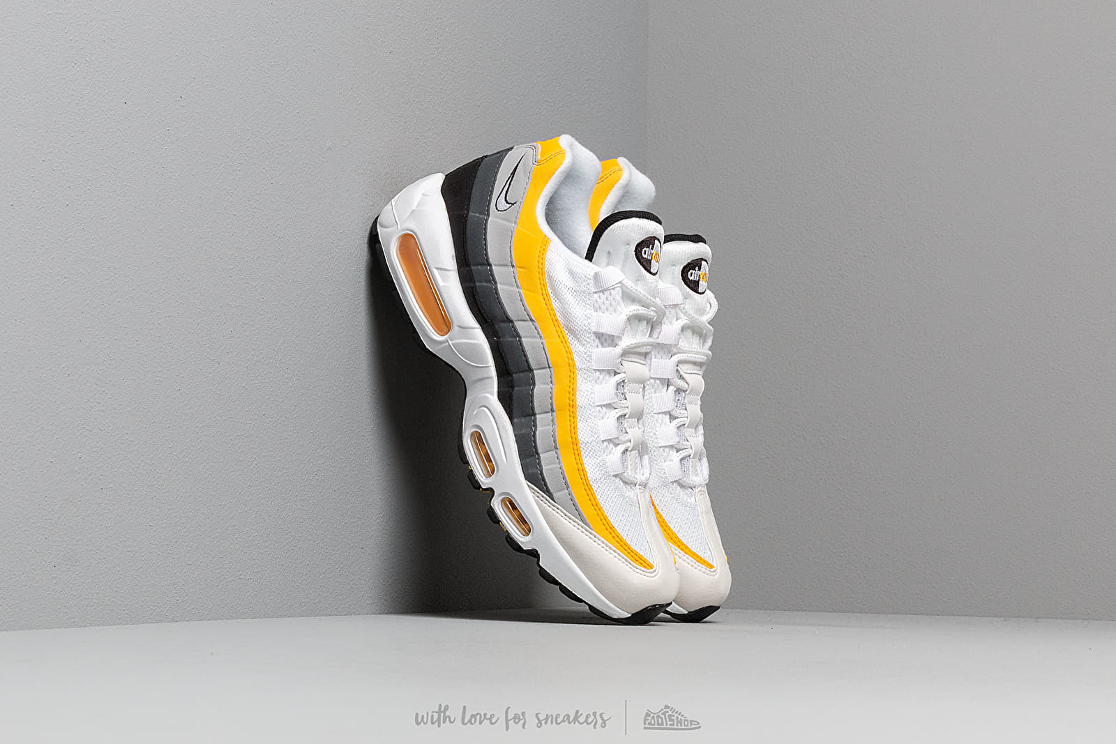 Men s shoes Nike Air Max 95 White White Amarillo Dark Grey Footshop