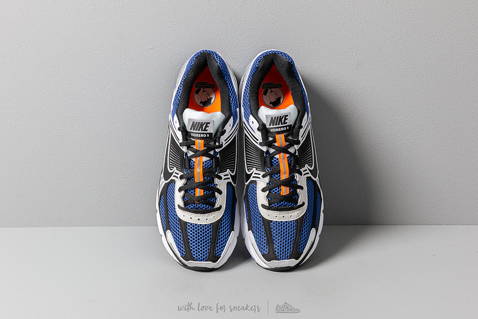 【新品】NIKE ナイキ ZOOM VOMERO 5 SE SP ズームボメロ 5 SE SP CI1694 100 WHITE/RACER BLUE-BLACK-SAIL Nike Zoom Vomero 5 SE SP Men's Shoes. Nike.com