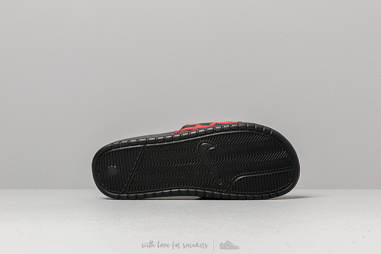 Обувки Nike Benassi Jdi Print Black/ University Red