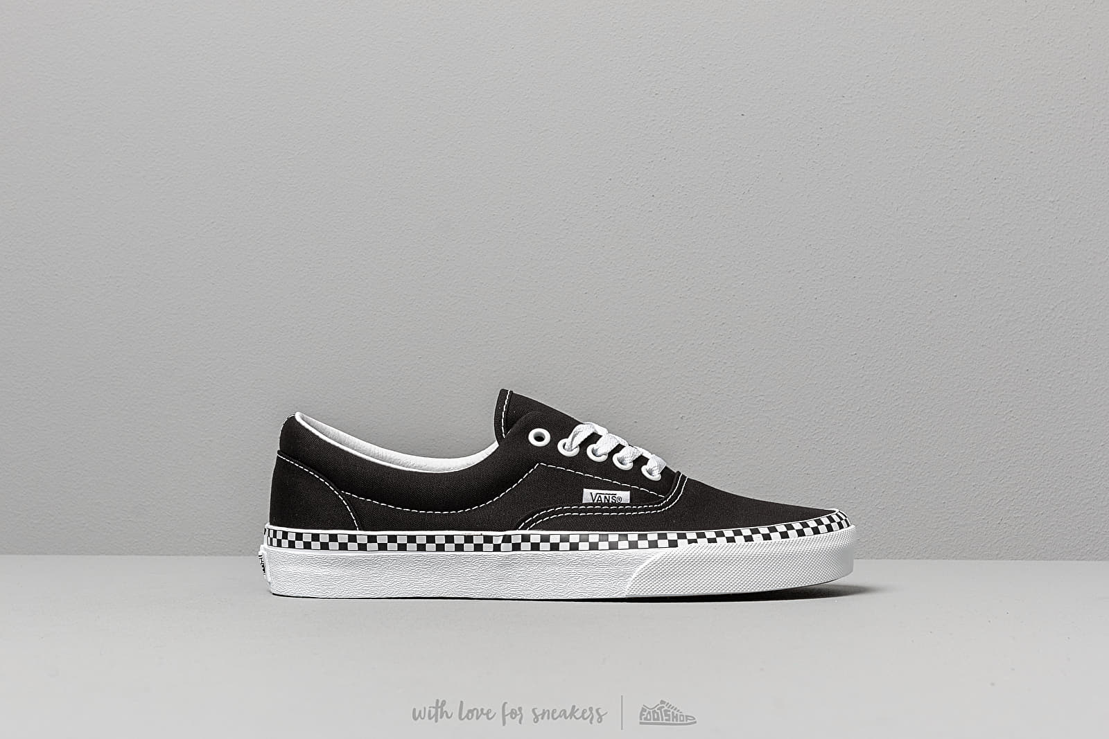Vans era best sale check foxing