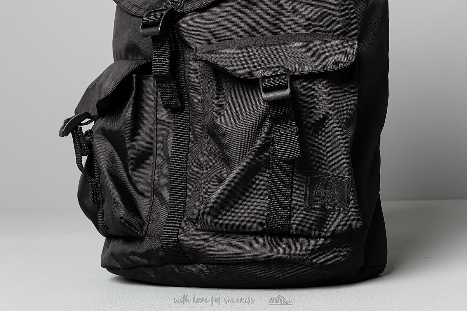 Herschel supply co dawson light 20.5 l hotsell backpack in black