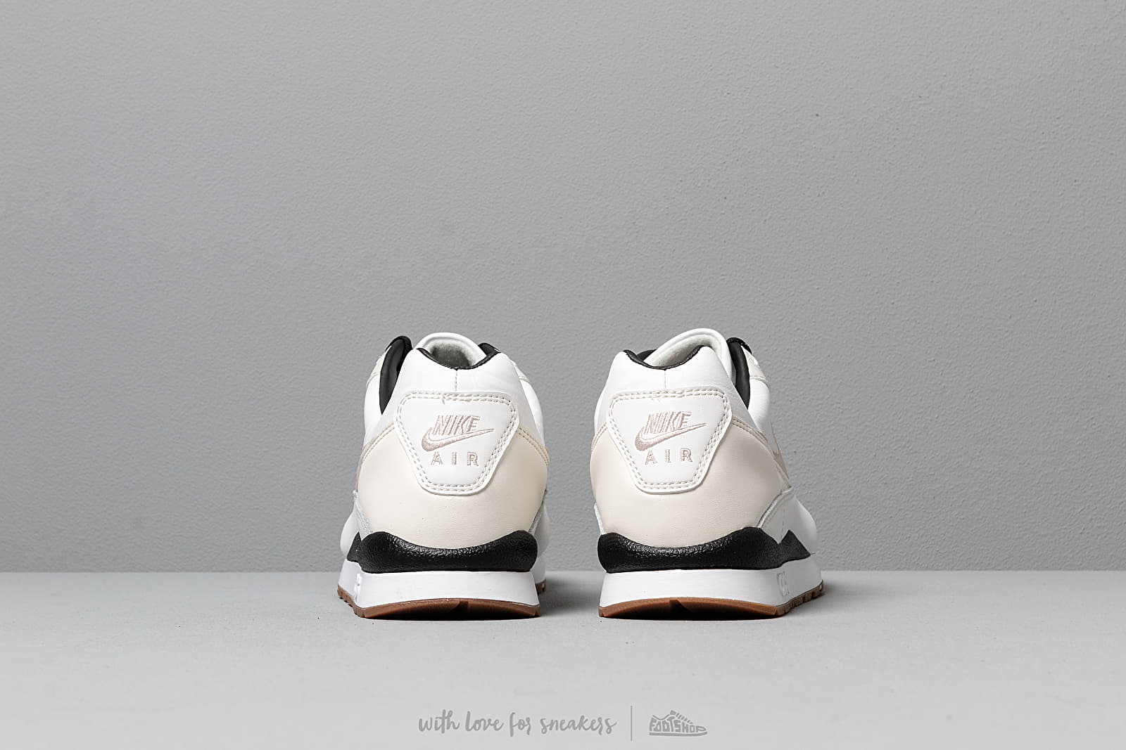 Men s shoes Nike Air Wildwood ACG Summit White Light Orewood Brownn Sail Footshop
