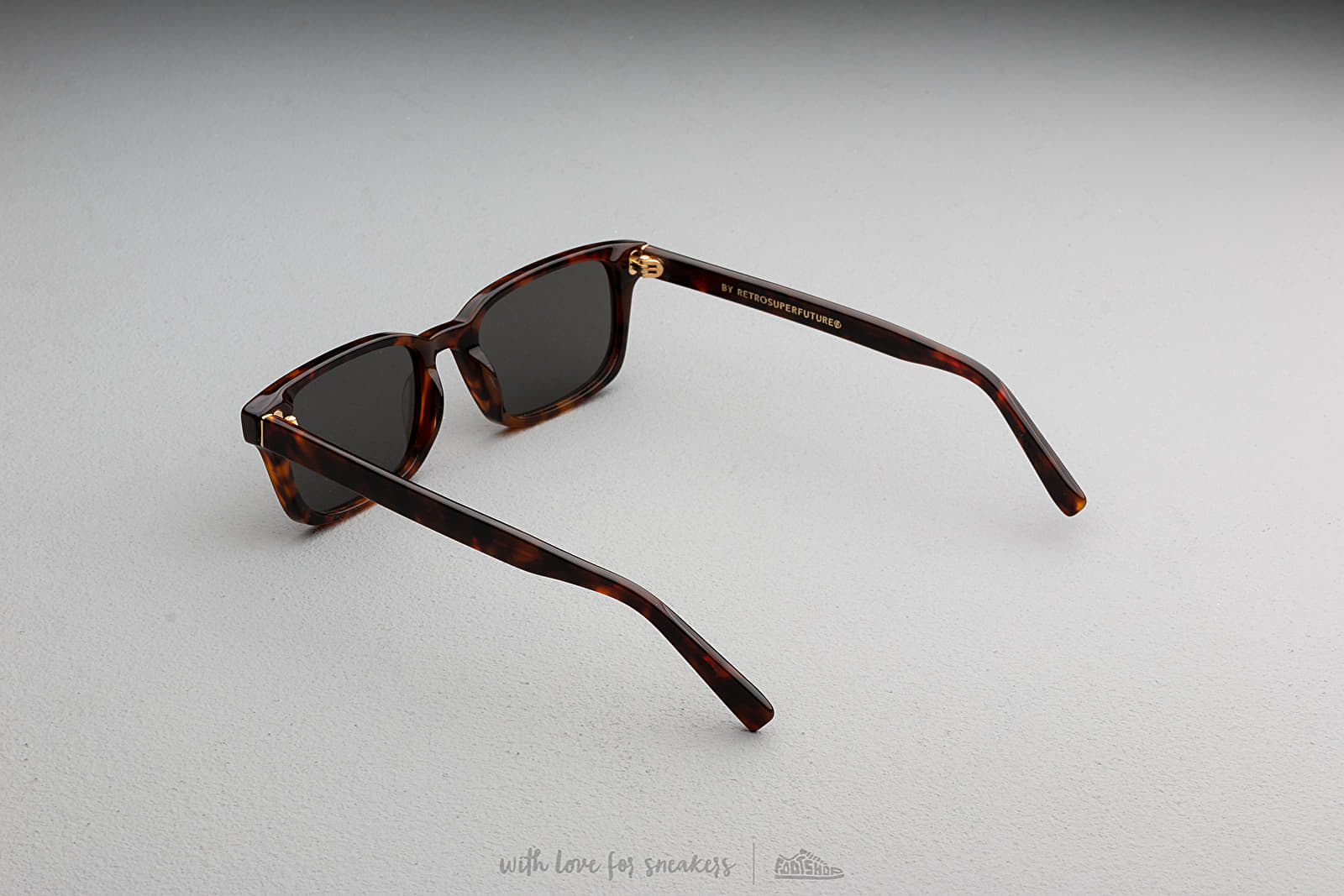 Sunglasses RETROSUPERFUTURE Regola Sunglasses Classic Havana