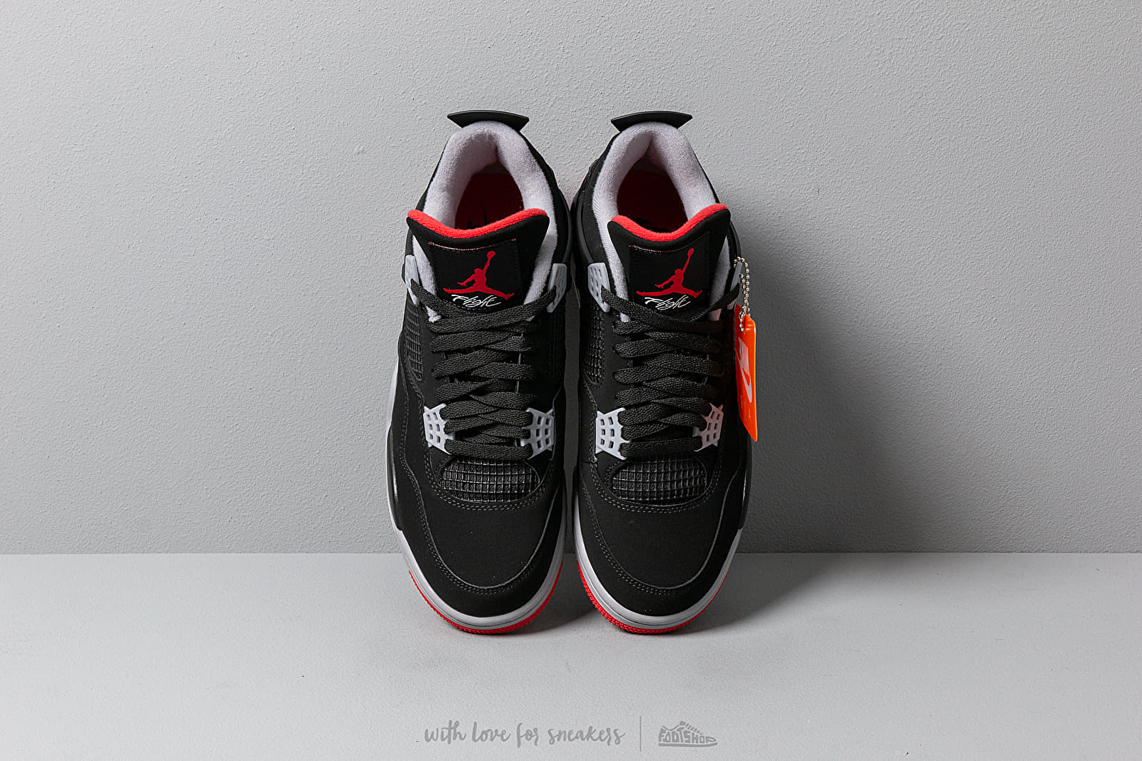 Jordan 4 black deals fire red cement grey