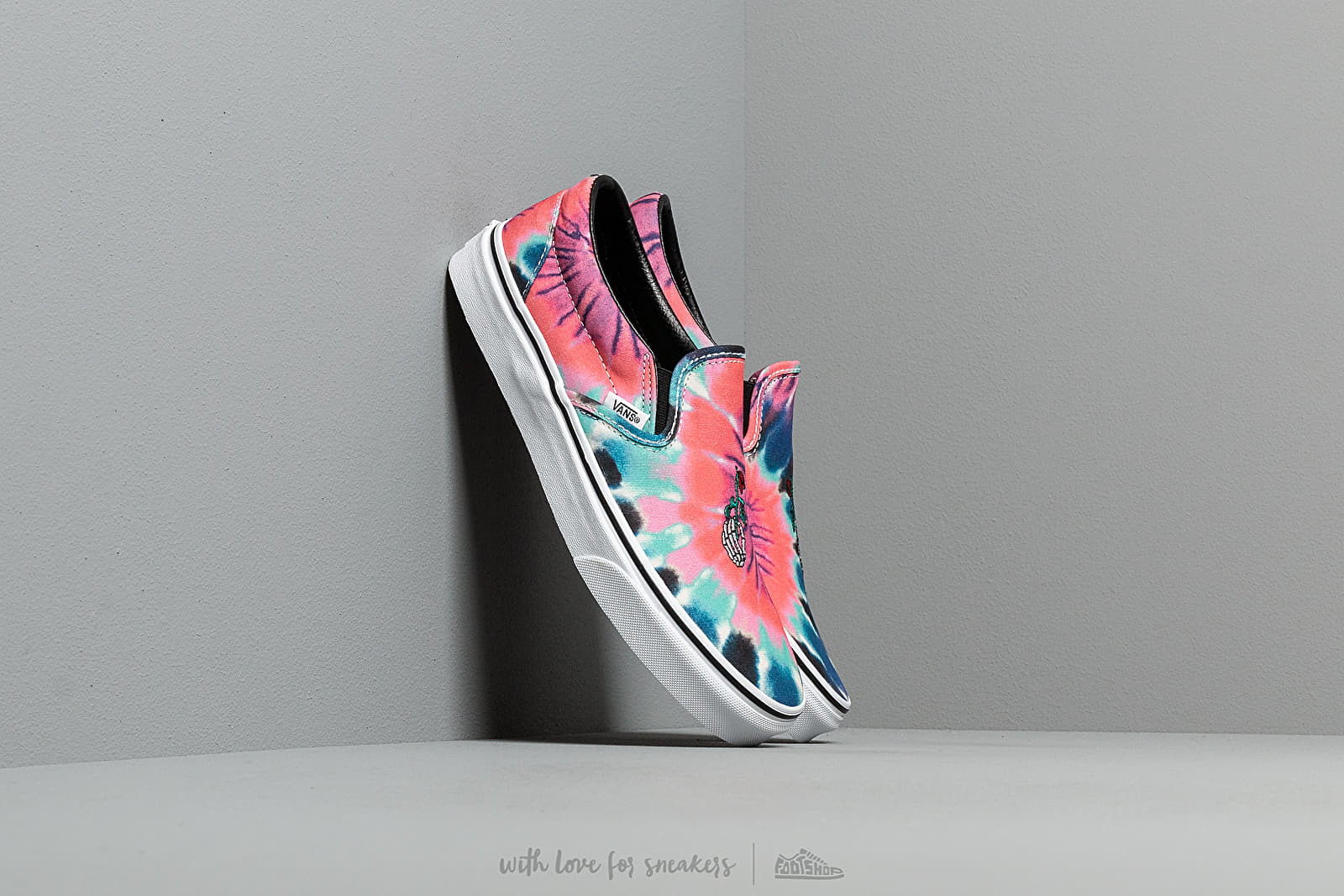 Tie dye vans slides deals