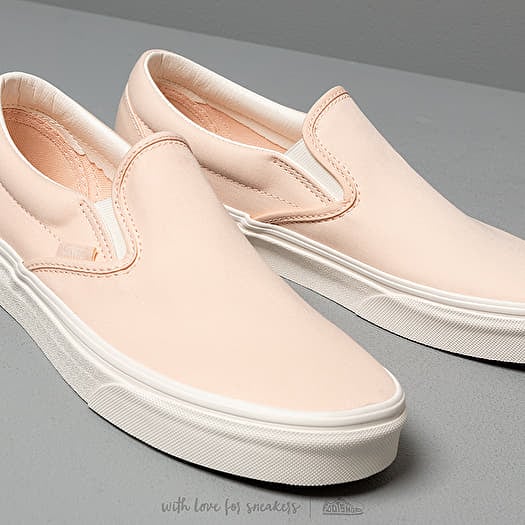 Vanilla cream slip on vans hot sale