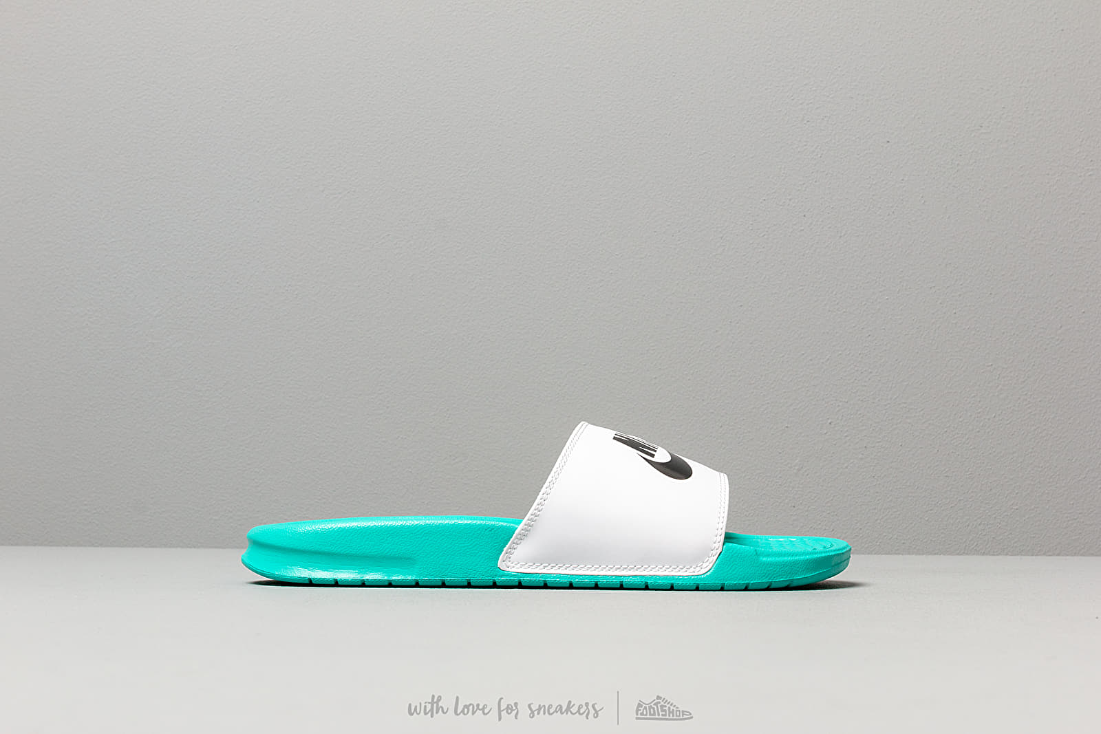 Nike benassi shop hyper jade
