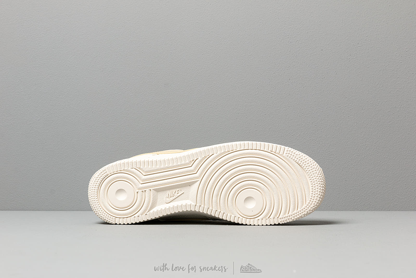 Air force 1 '07 premium outlet 2 - sail/pale vanilla
