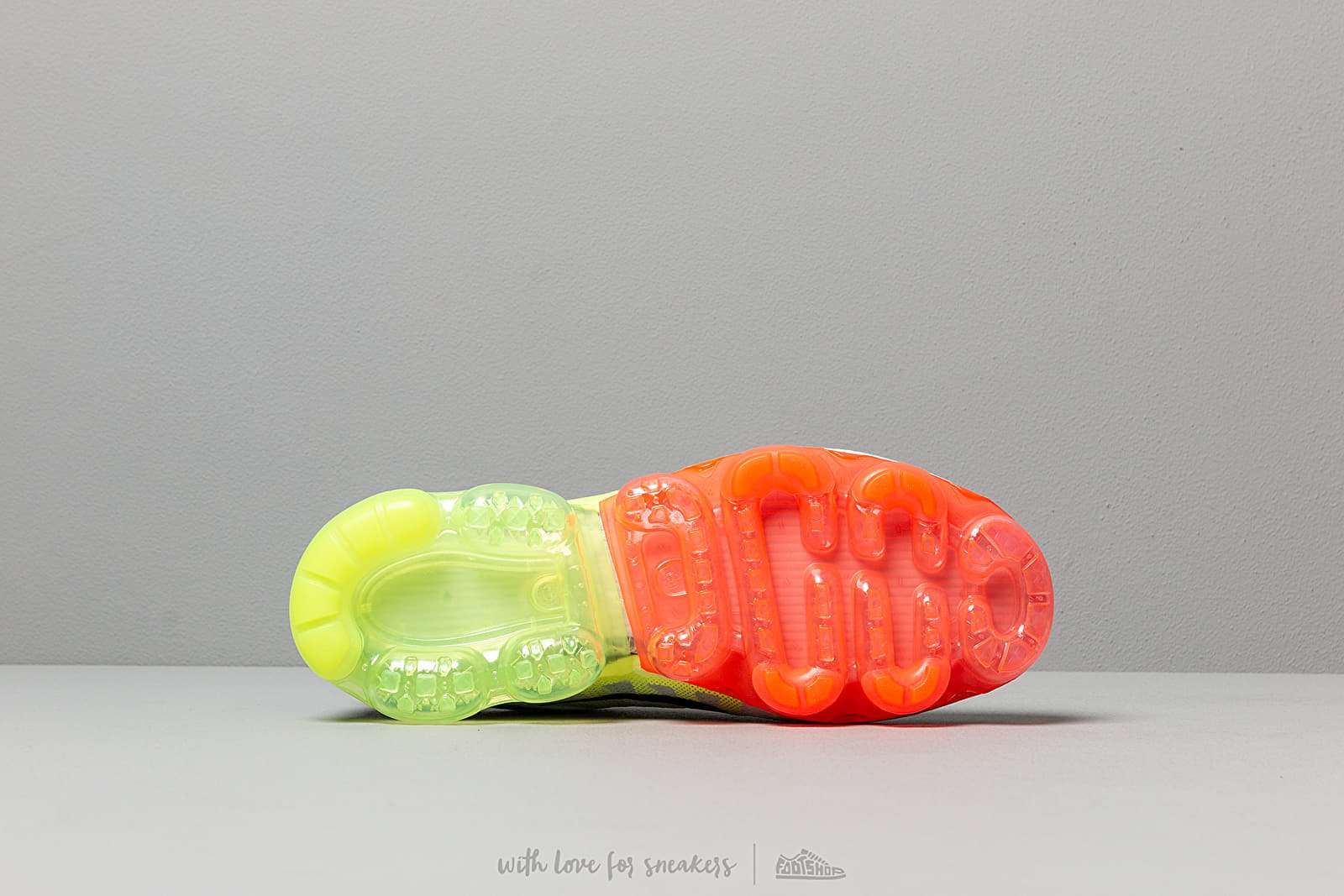 Men s shoes Nike Air Vapormax 2019 Pure Platinum Black Volt Bright Crimson Footshop