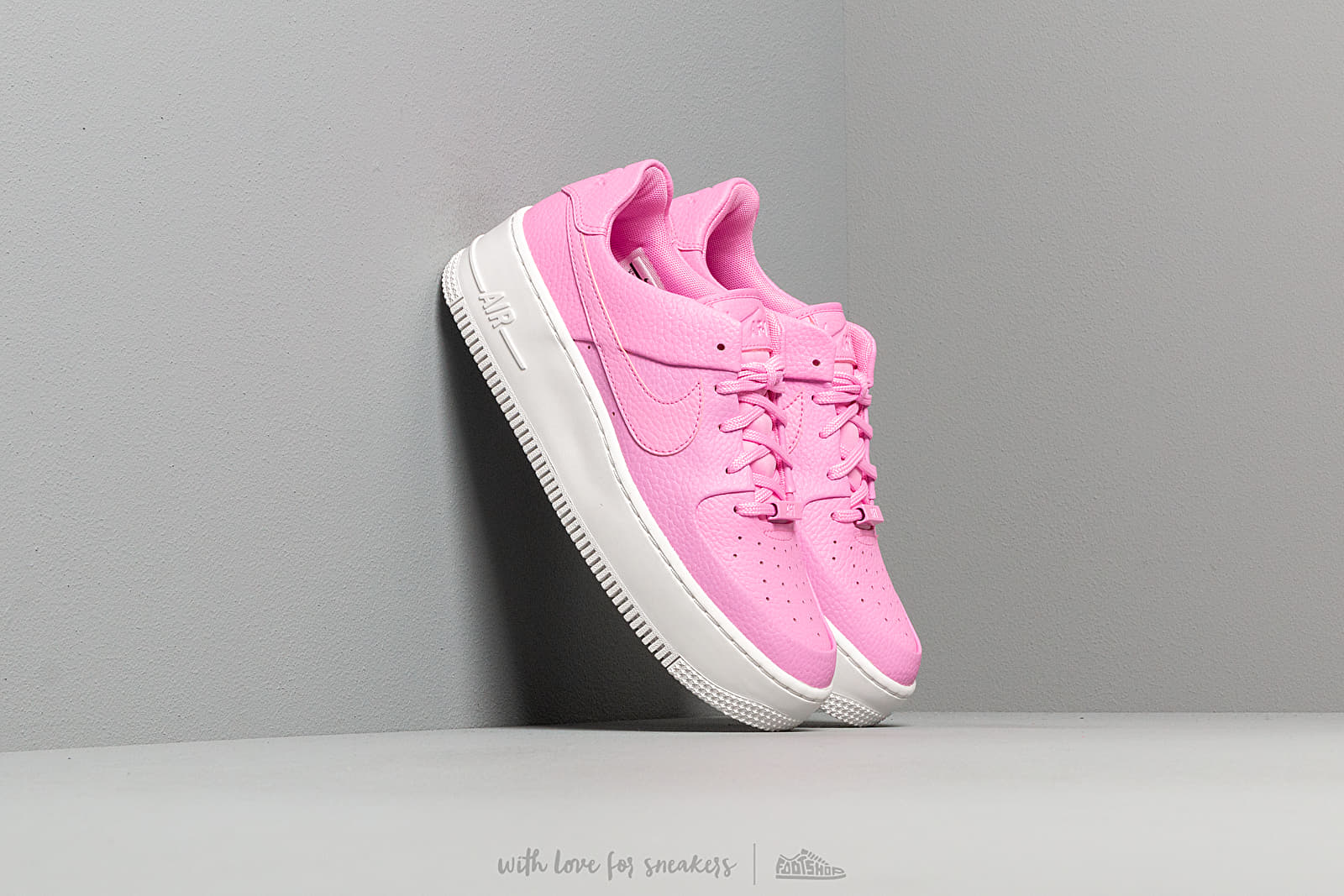 Buty damskie Nike W Air Force 1 Sage Low Psychic Pink/ Psychic Pink-White