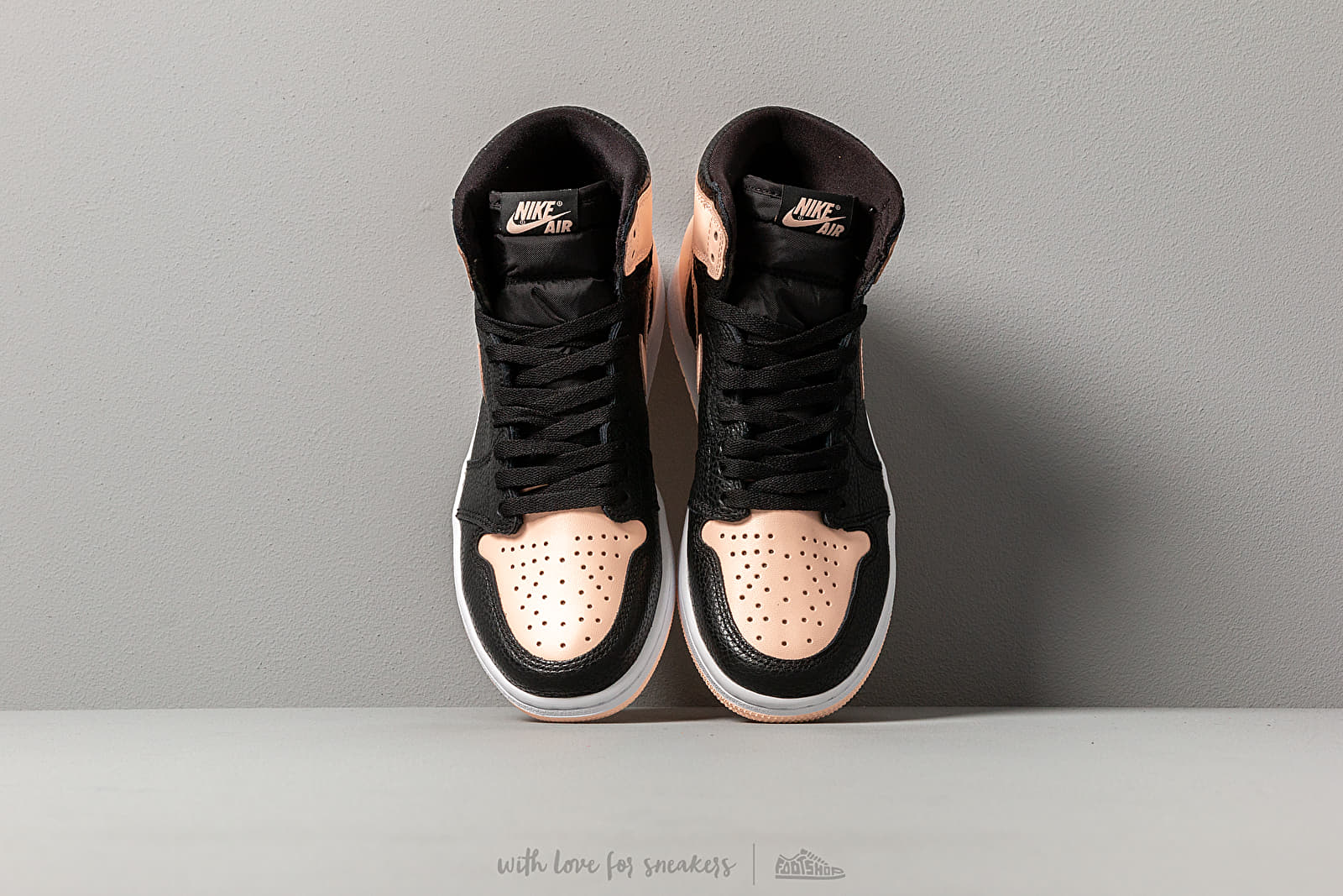 Air jordan 1 high crimson tint deals