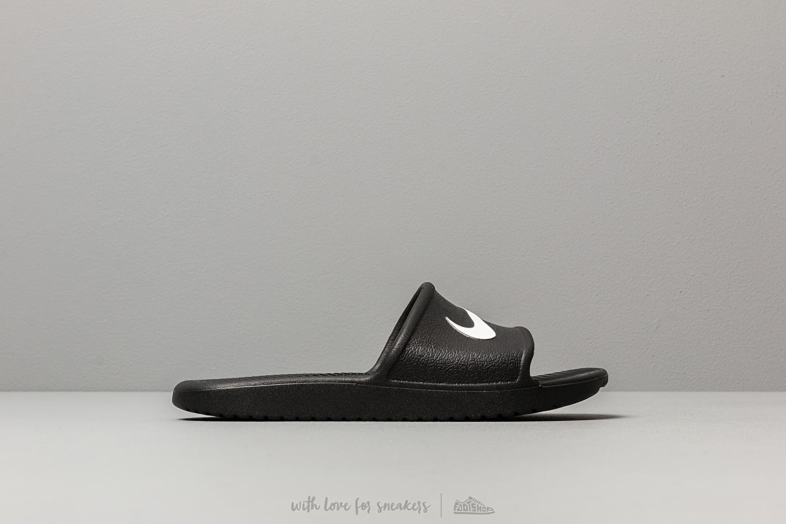 Női cipők Nike Kawa Shower (GS/PS) Black/ White