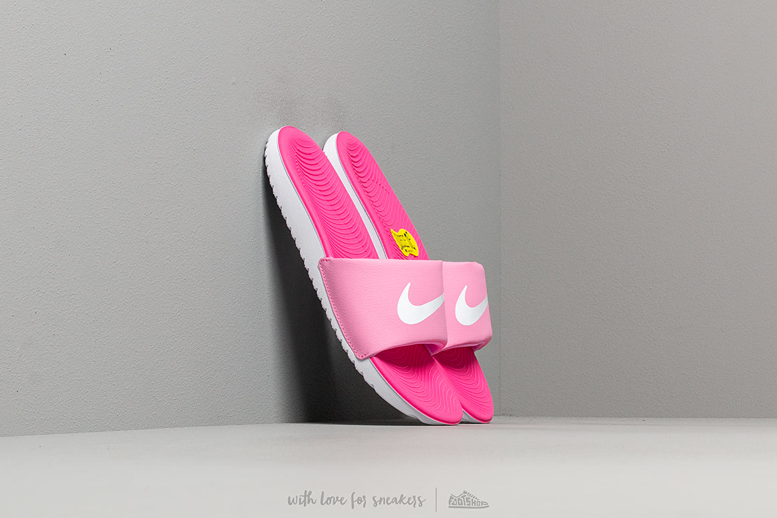Kids' sneakers and shoes Nike Kawa Slide (GS/PS) Psychic Pink/ White-Laser Fuchsia