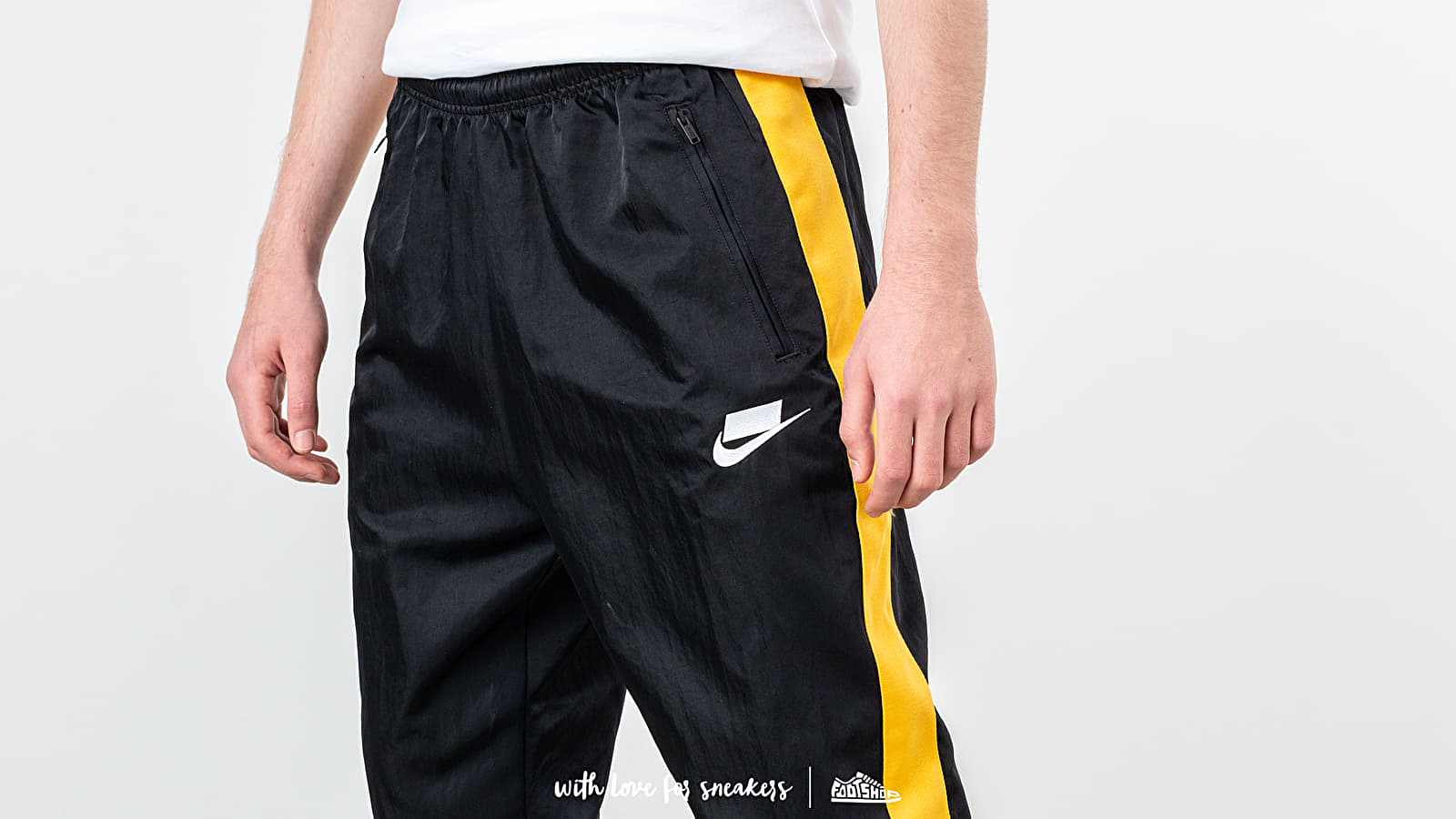 Nike nsw best sale yellow pants