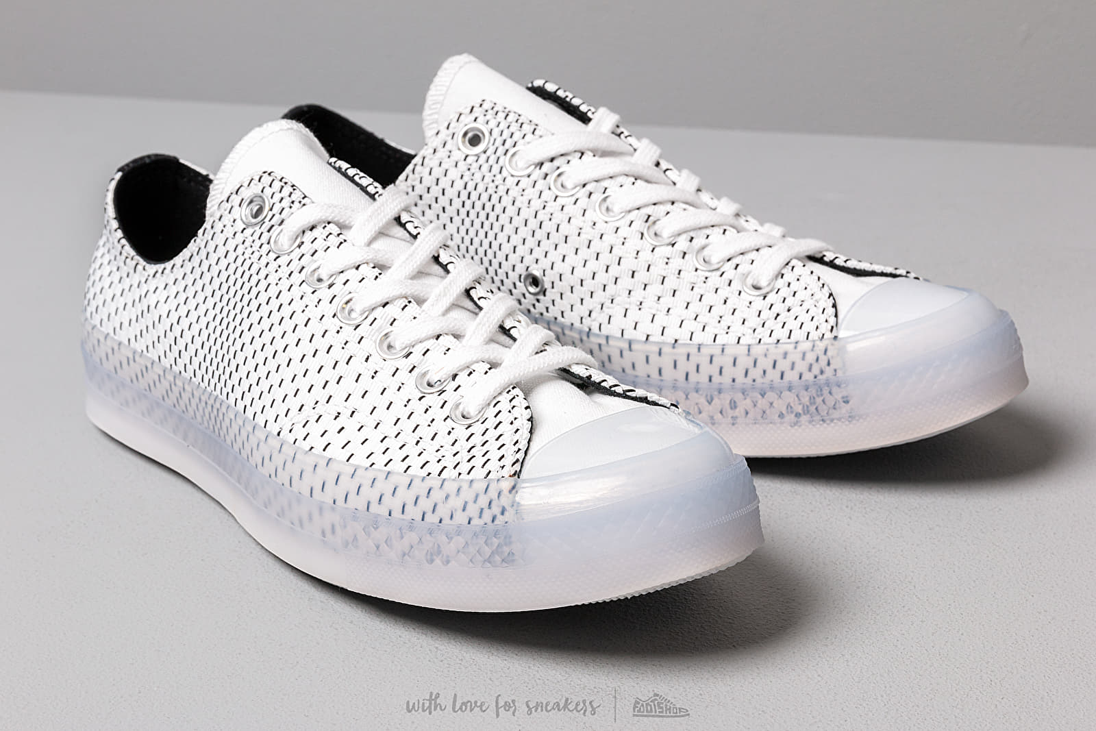 Chuck 70 neon wave low top discount
