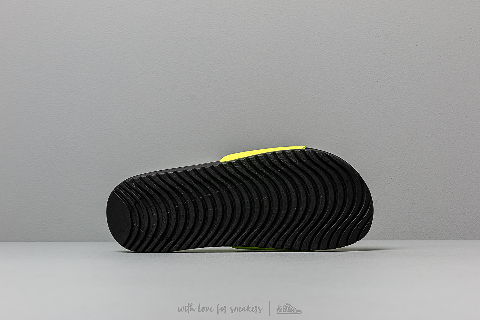 Buty dziecięce Nike Kawa Slide (Gs/Ps) Volt/ Black