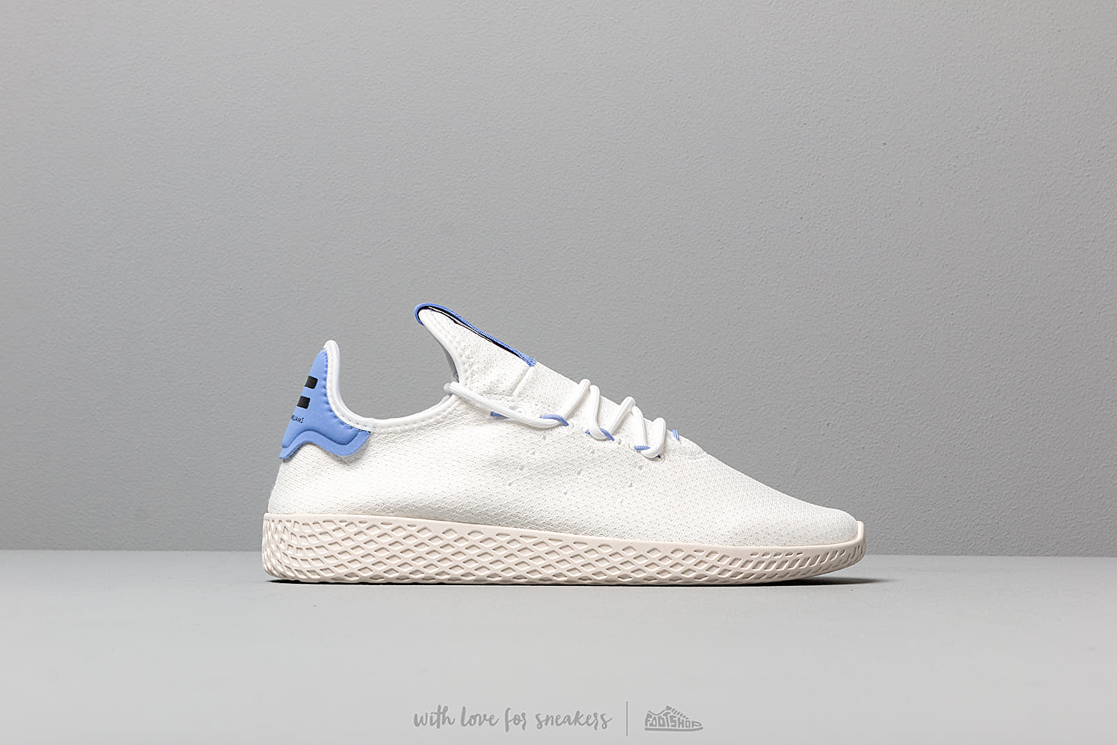 Pw discount tennis white