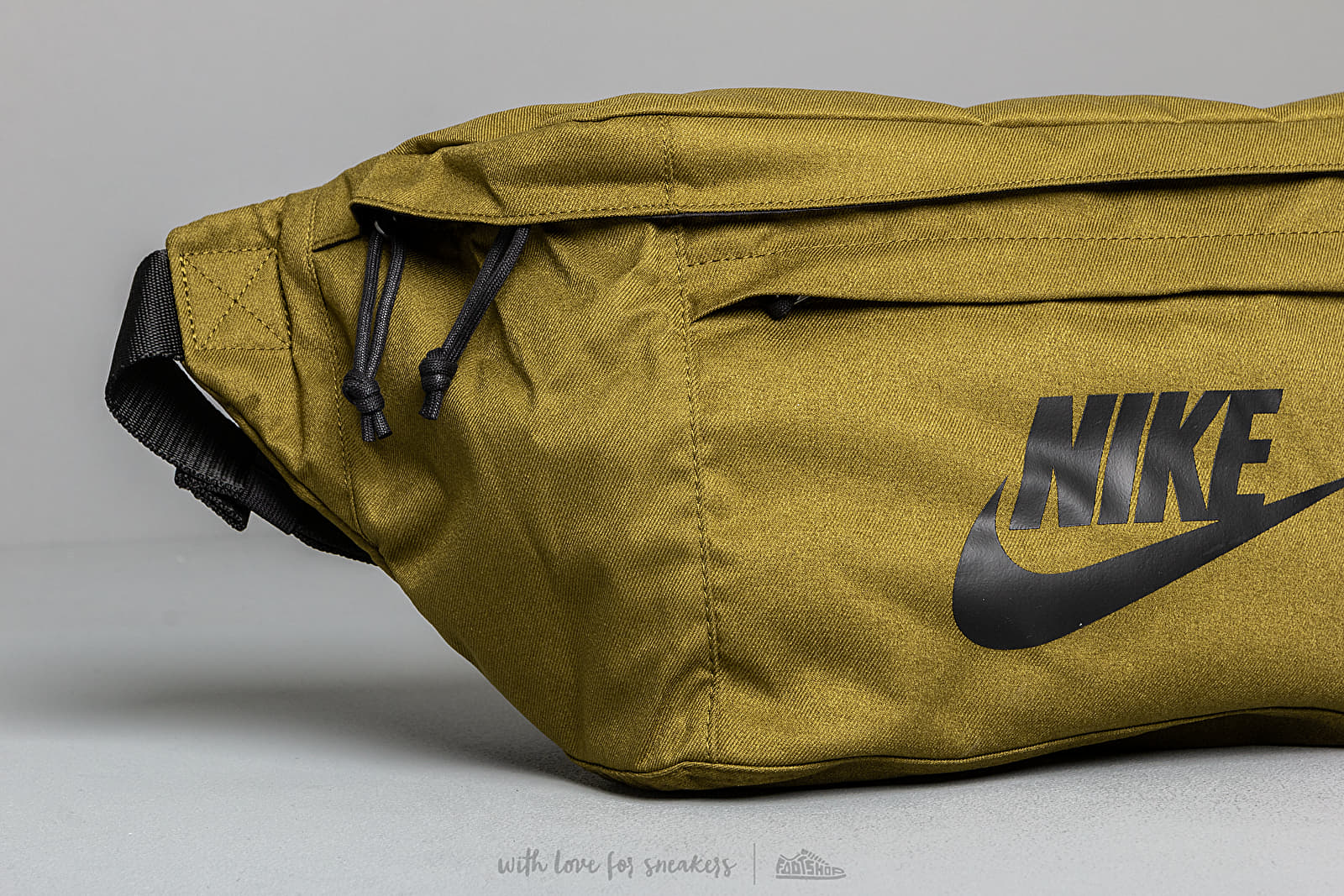 Хип чанти Nike Hip Pack Olive