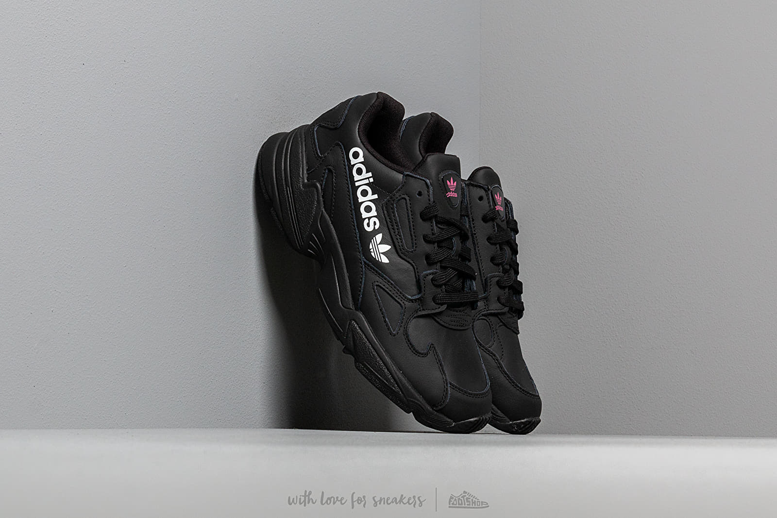 Damen Sneaker und Schuhe adidas Falcon W Core Black/ Core Black/ Ftw White
