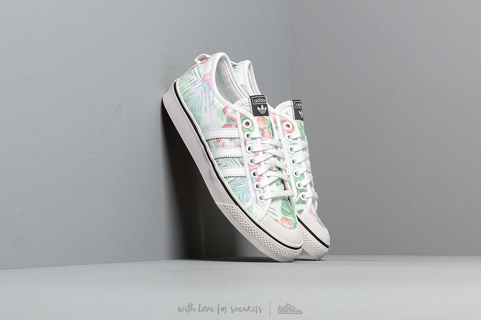 mens white adidas nizza