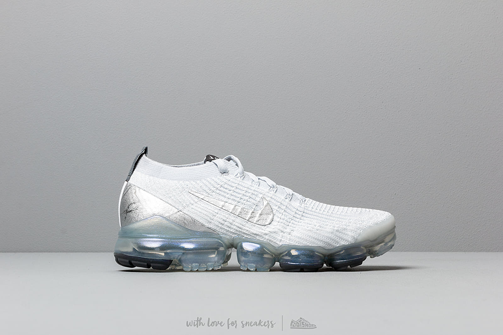 Men s shoes Nike Air Vapormax Flyknit 3 White Metallic Silver
