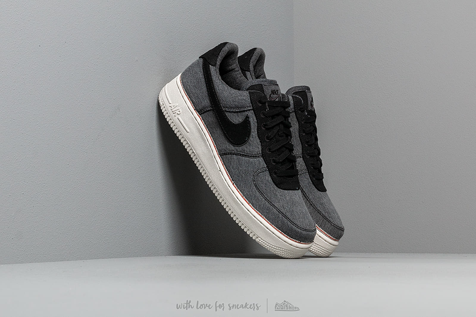 Herren Sneaker und Schuhe Nike Air Force 1 '07 Premium Black/ Black-Summit White