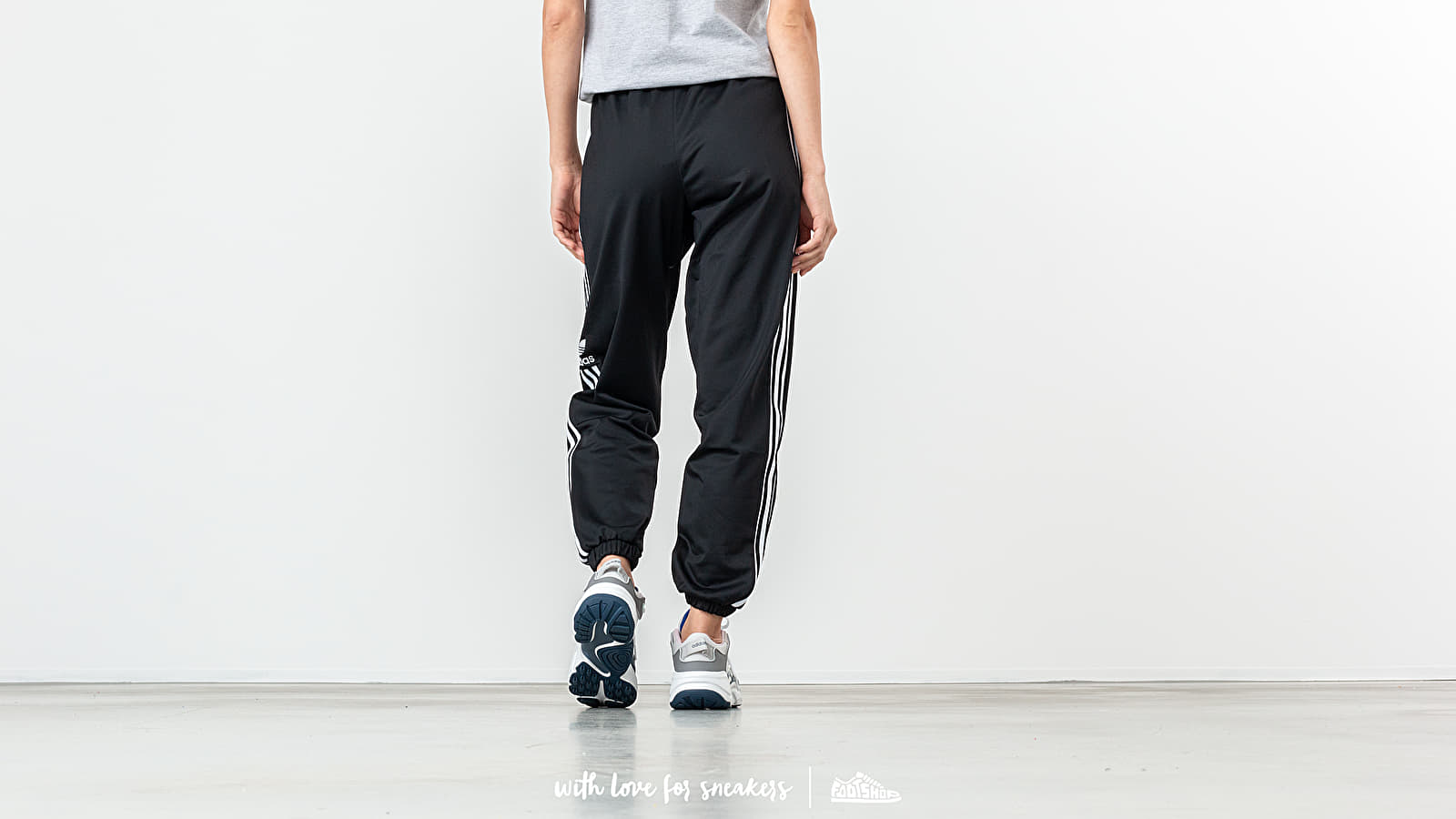 Pantalones de tela adidas Track Pants Black
