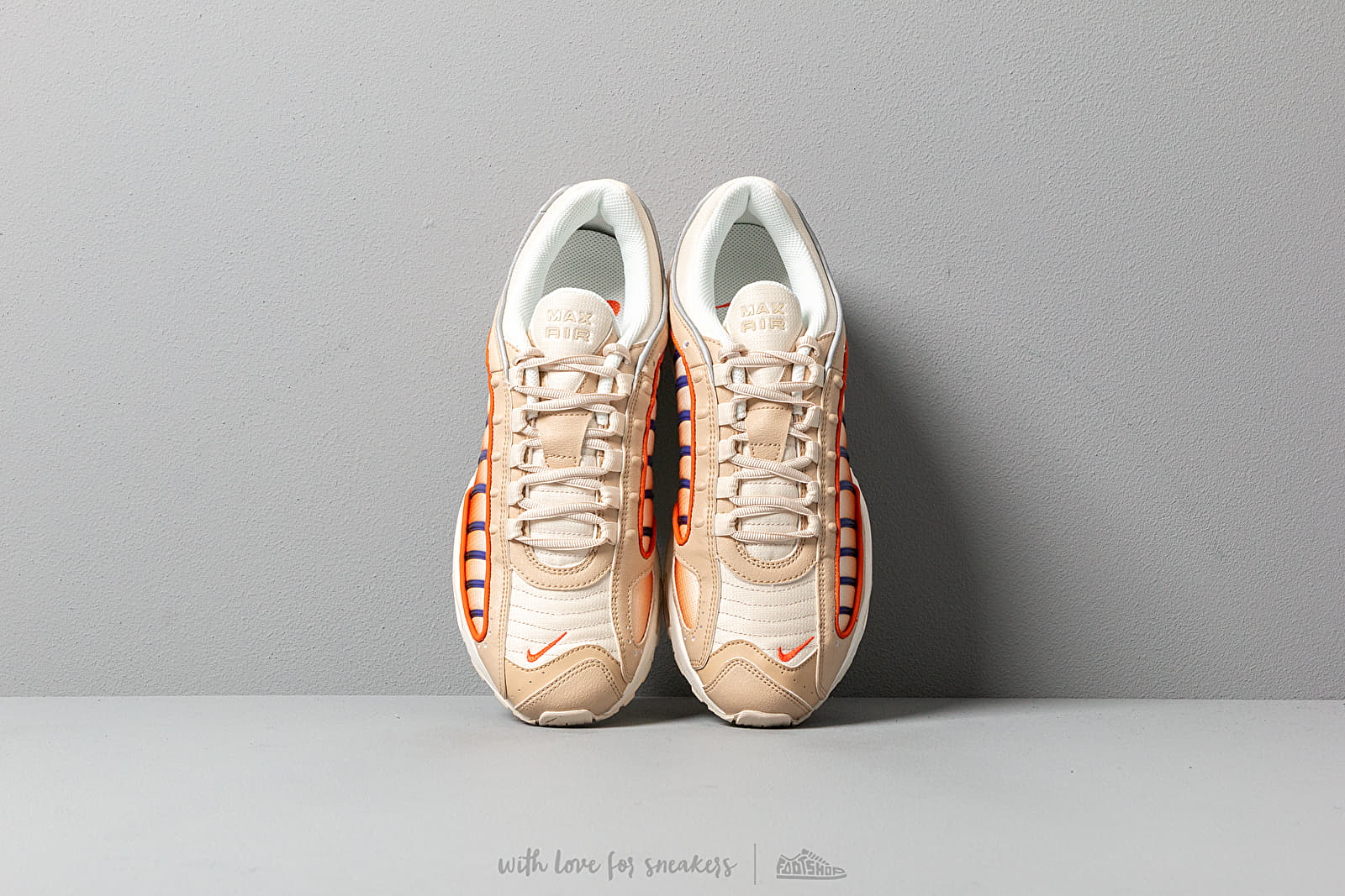 Nike tailwind team orange shop