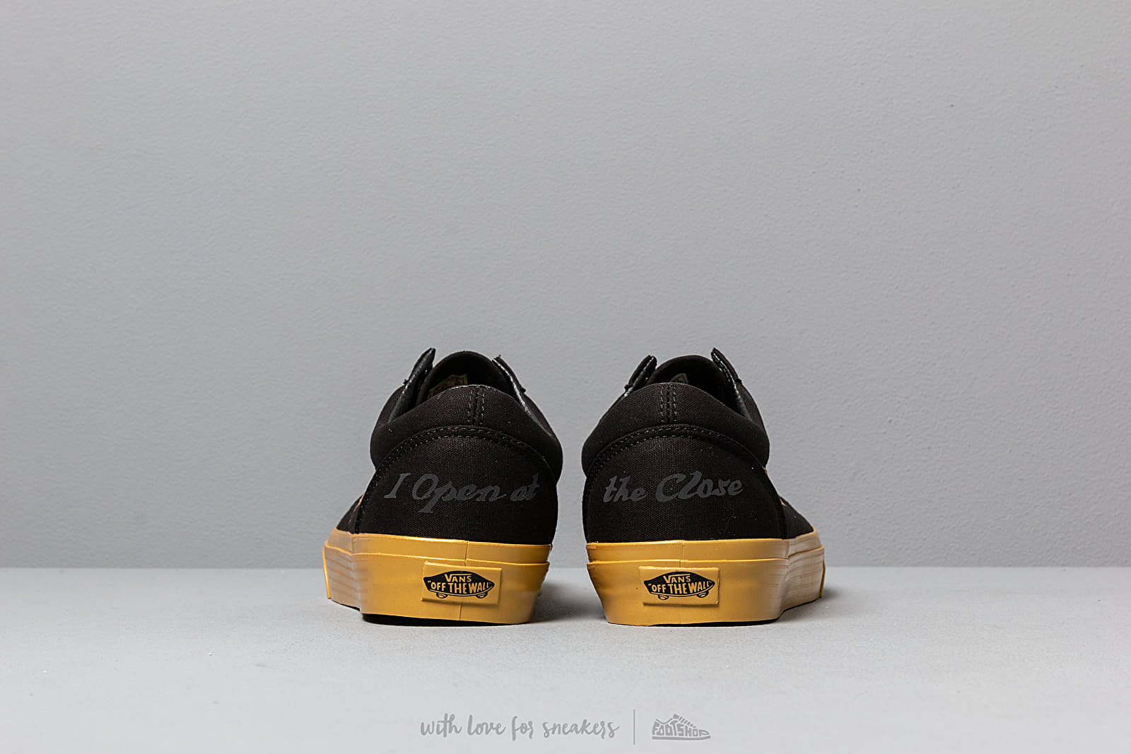 Men s shoes Vans x Harry Potter Old Skool Golden Snitch Black Footshop
