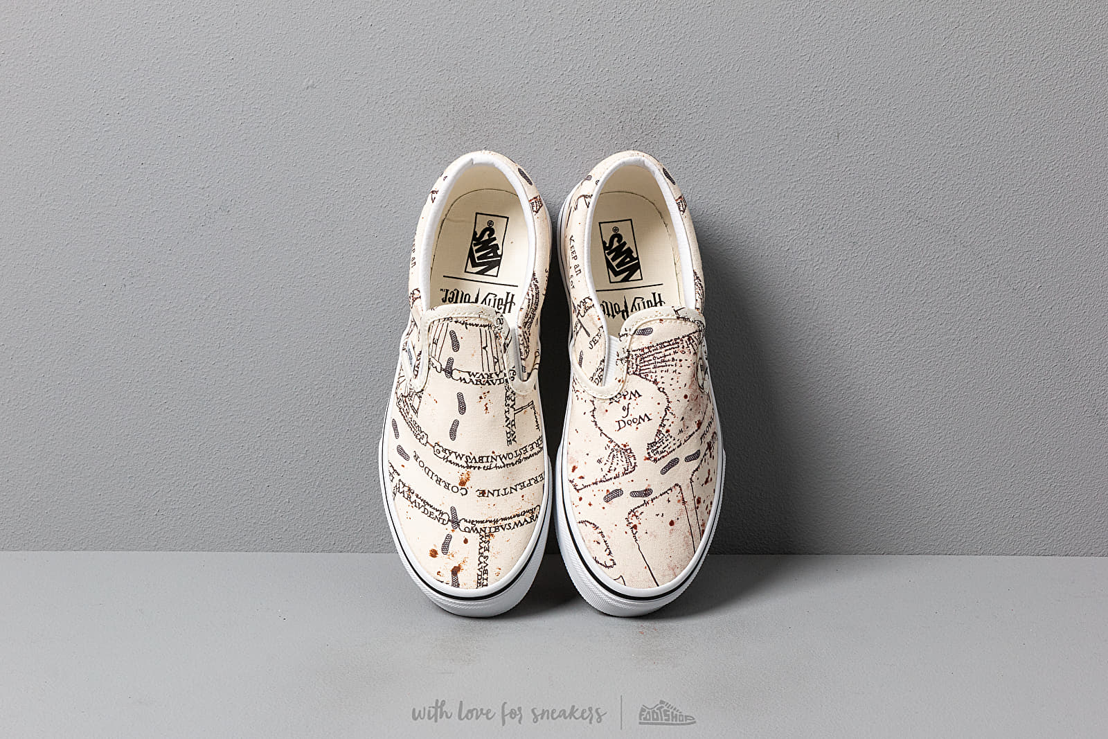 Men s shoes Vans x Harry Potter Classic Slip On Marauder s Map