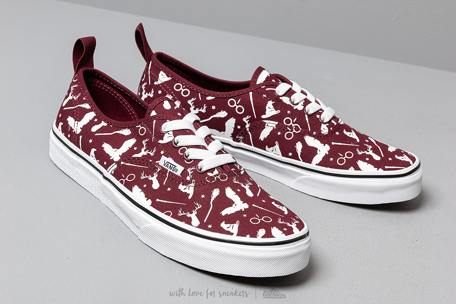 Vans x harry potter authentic icons skate shoe best sale