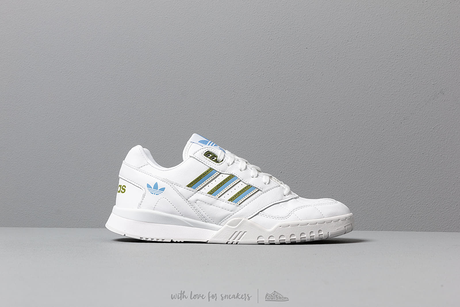 Women s shoes adidas A.R. Trainer W Ftw White Tech Olive Real Blue Footshop