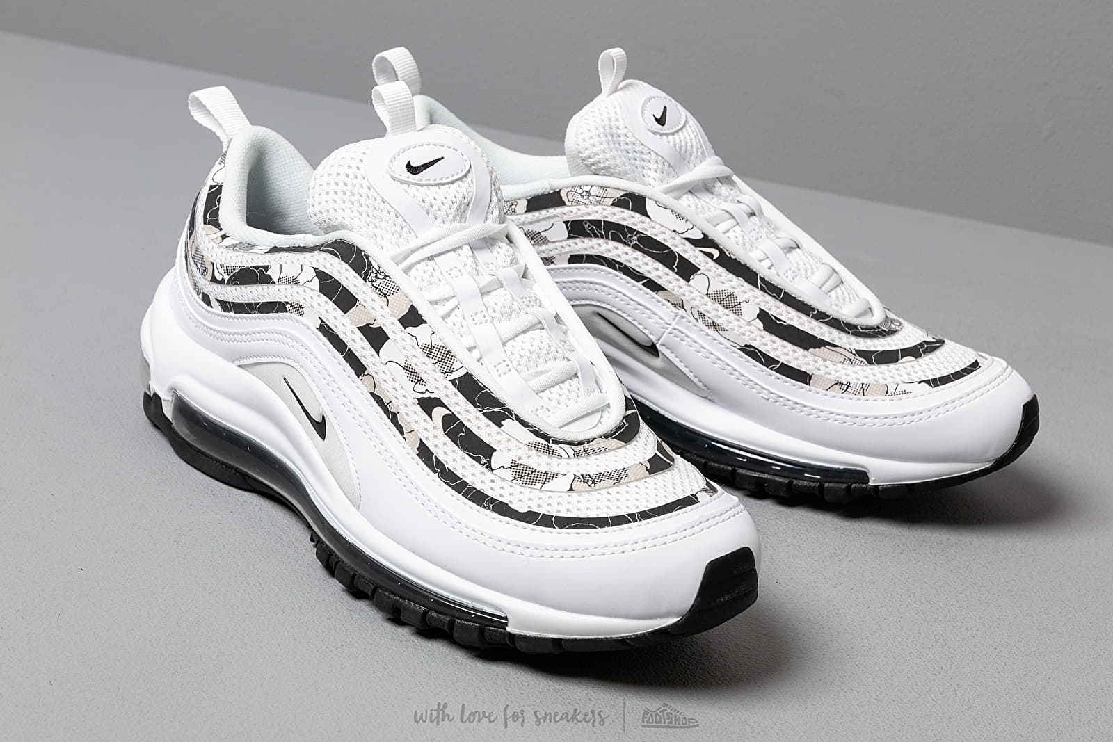 Women s shoes Nike W Air Max 97 Se White Black Footshop