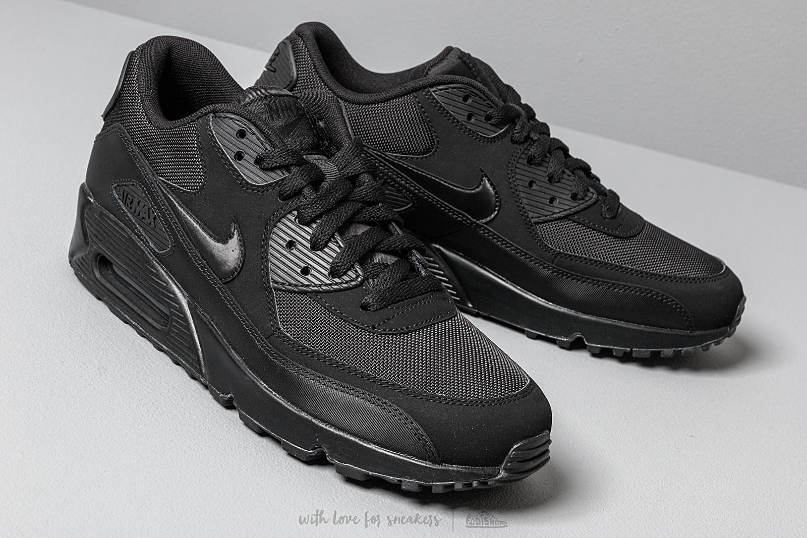 Men s shoes Nike Air Max 90 Essential Black Black Black Black Footshop