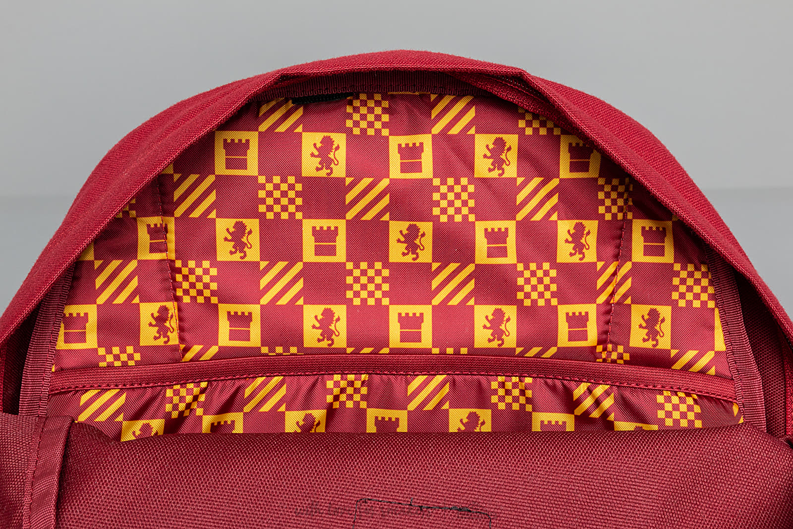 Backpacks Vans x Harry Potter Old Skoll III Gryffindor Backpack