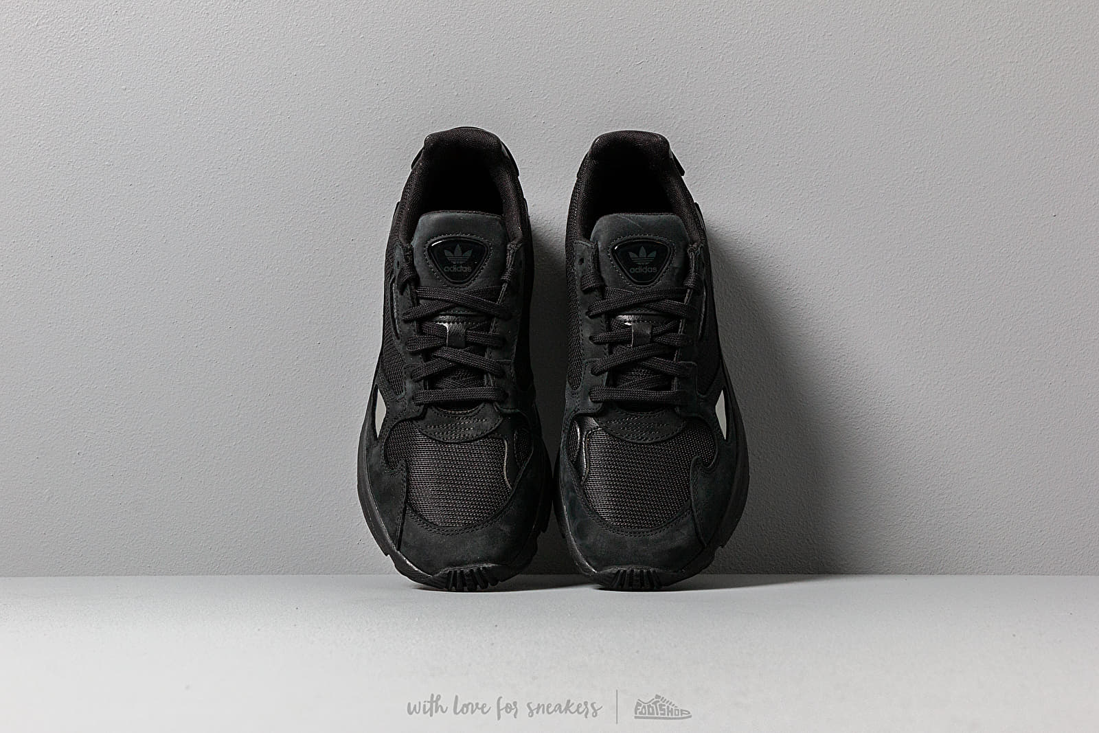 Sko til kvinder adidas Falcon W Core Black/ Core Black/ Grey Five