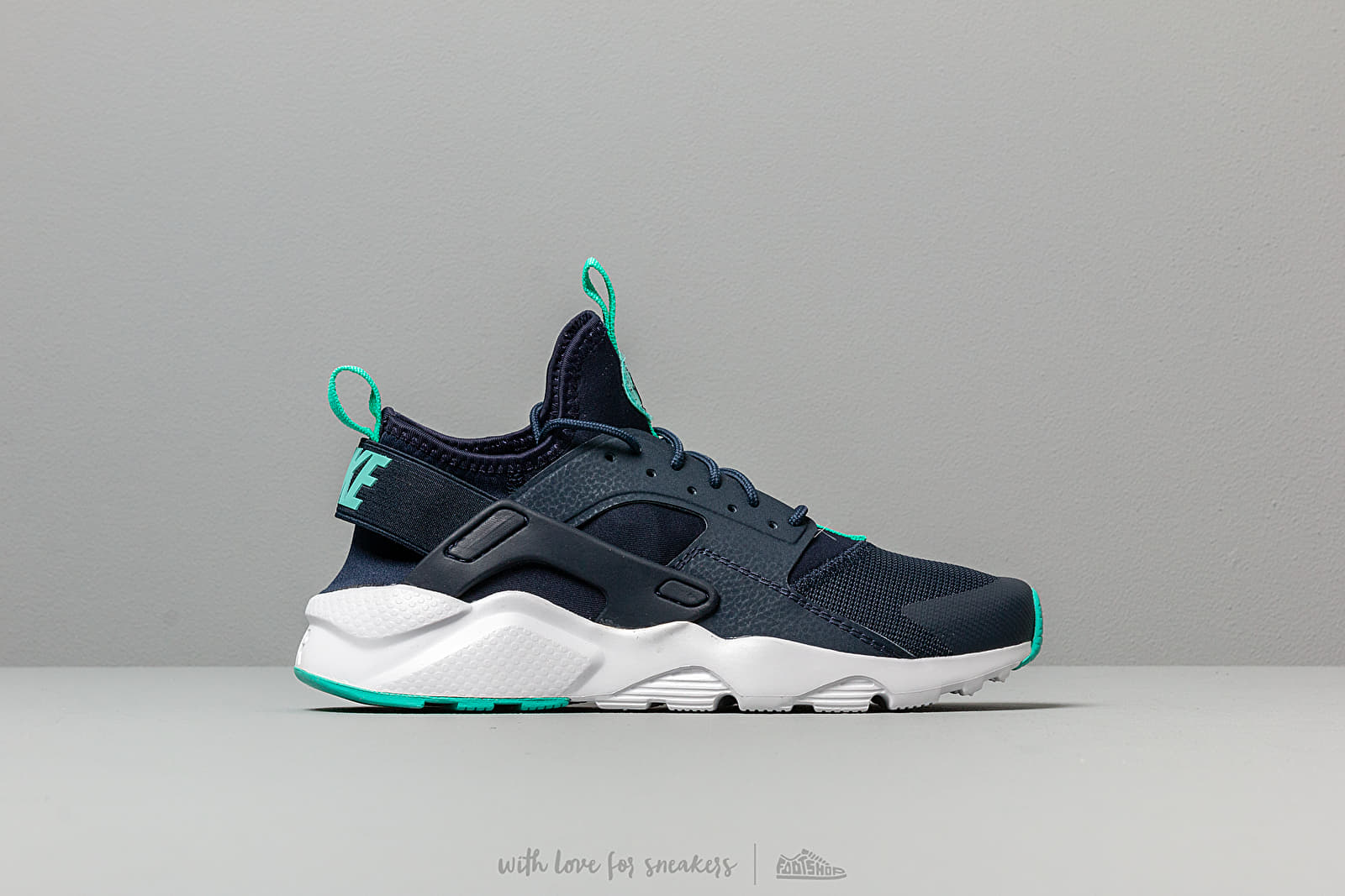 Kids' sneakers and shoes Nike Air Huarache Run Ultra GS Obsidian/ Hyper Jade-White