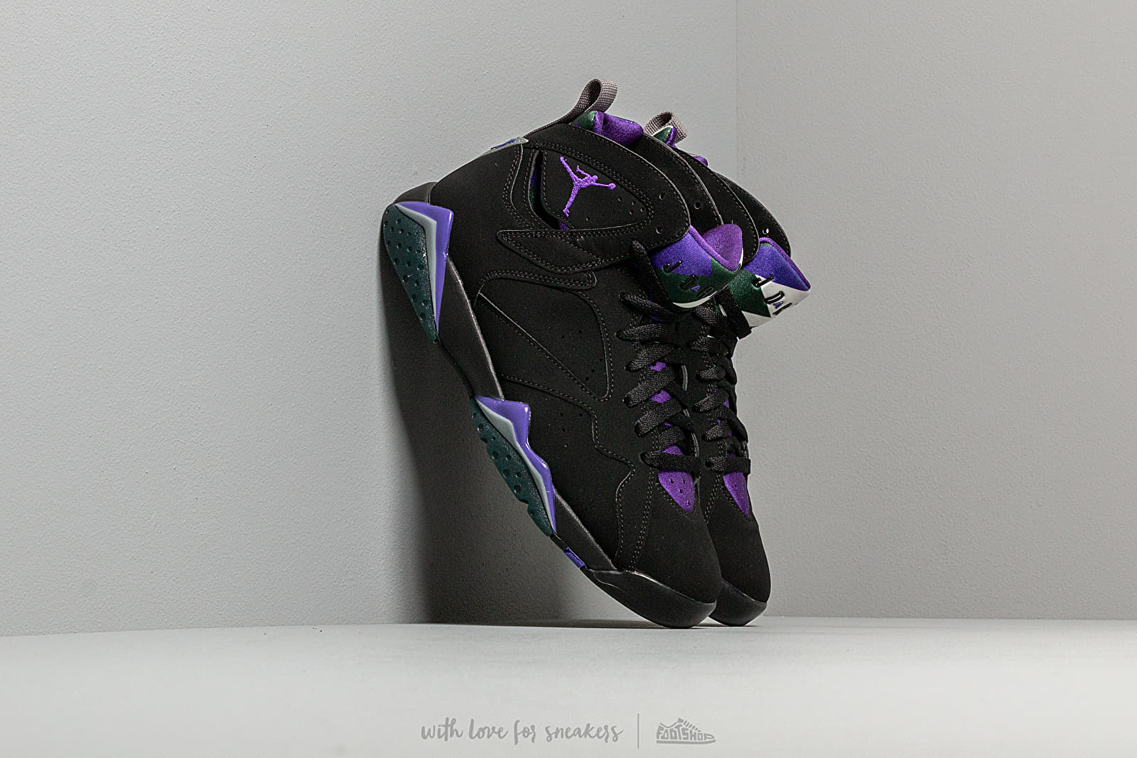 Men s shoes Air Jordan 7 Retro Black Field Purple Fir Dark Steel Grey Footshop