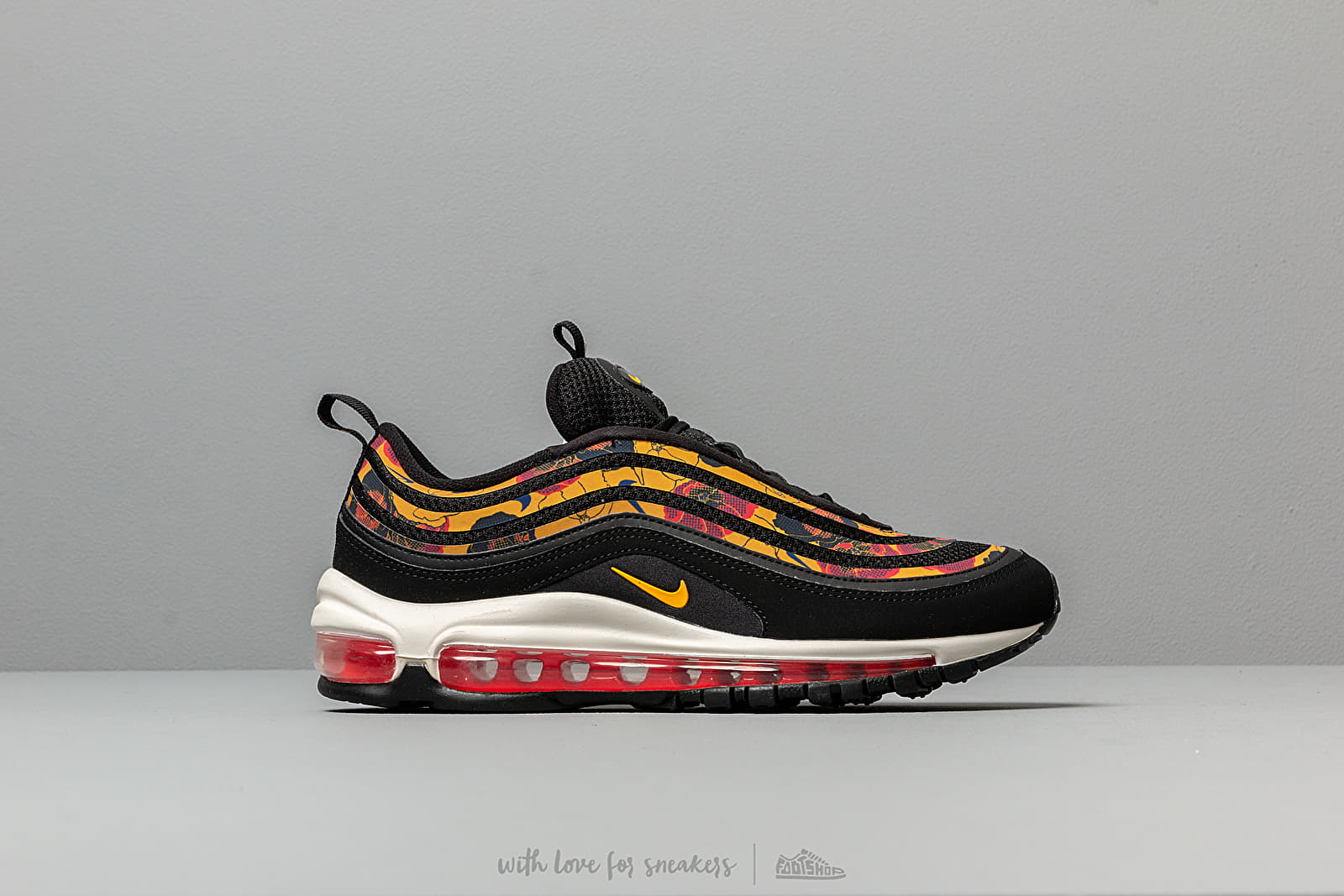 Women s shoes Nike W Air Max 97 Se Black University Gold Sail