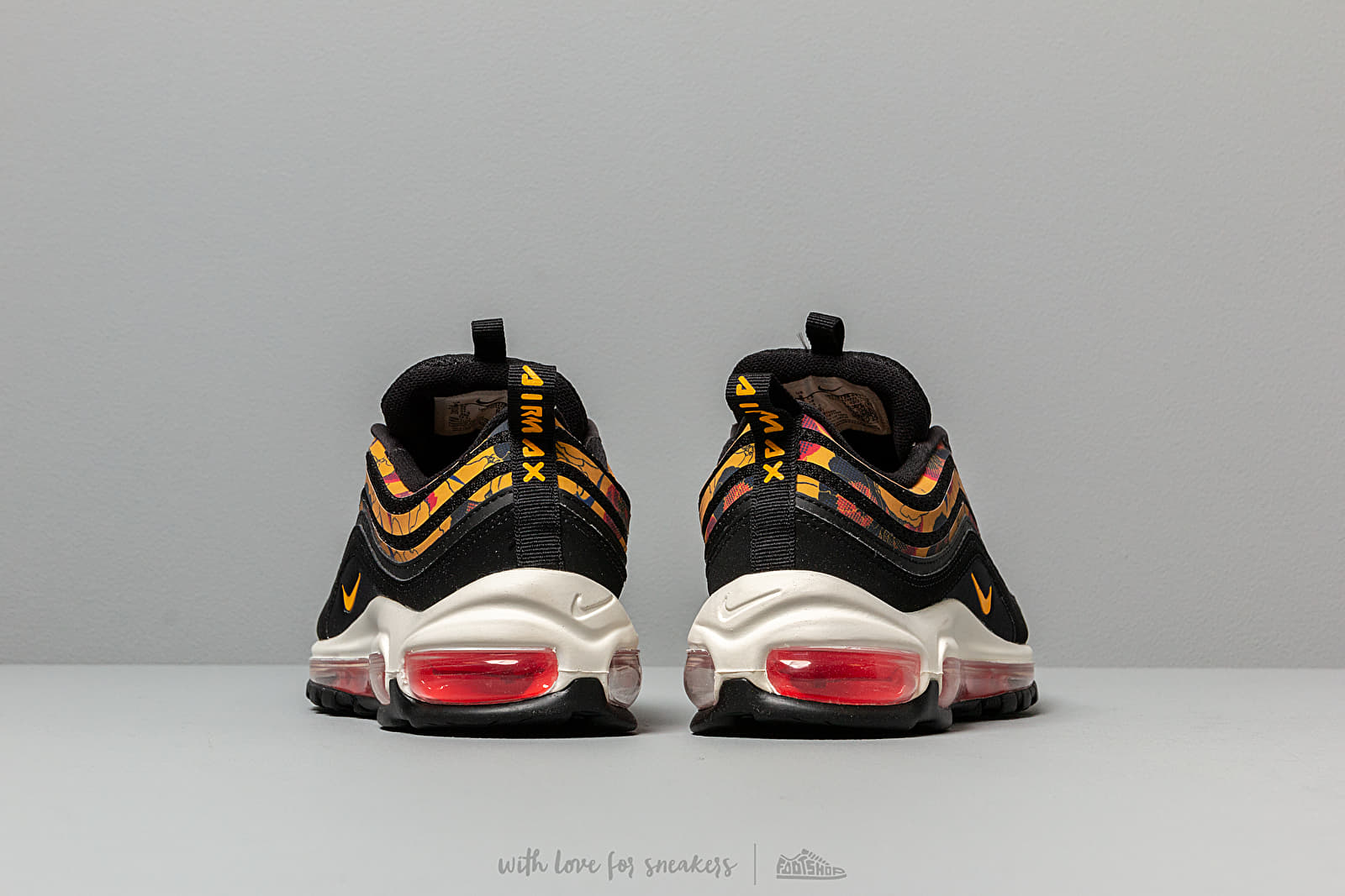 Women s shoes Nike W Air Max 97 Se Black University Gold Sail