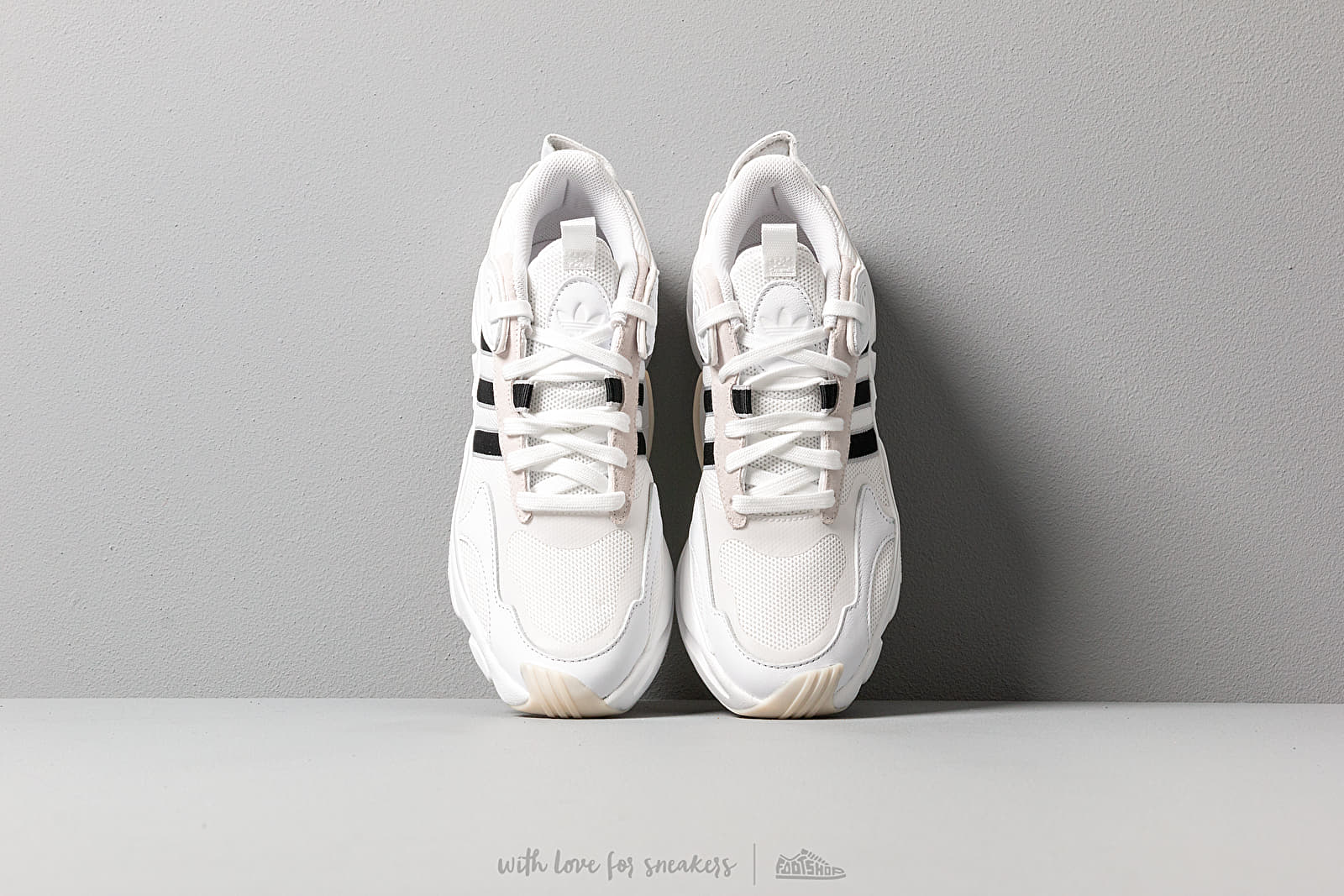 Zapatillas mujer adidas Magmur Runner W Ftw White/ Core Black/ Grey Two